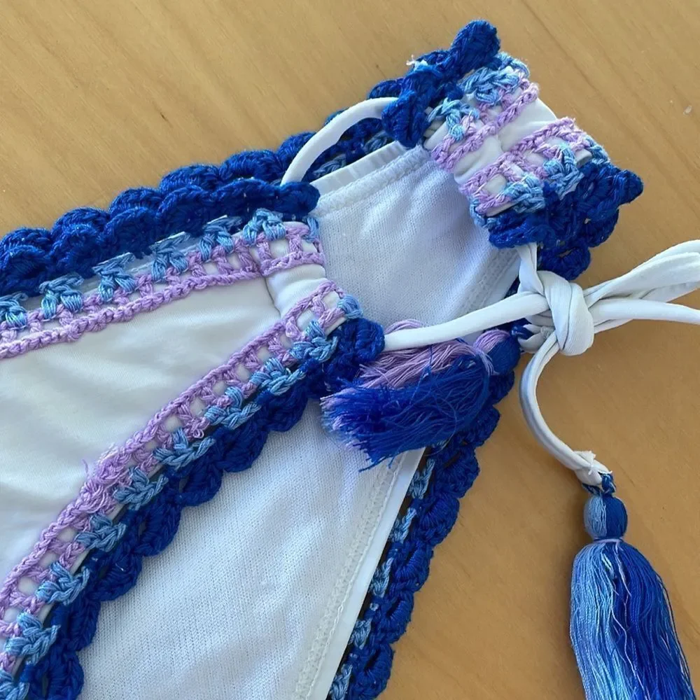 Womens white and blue crochet lining size large bikini bottom